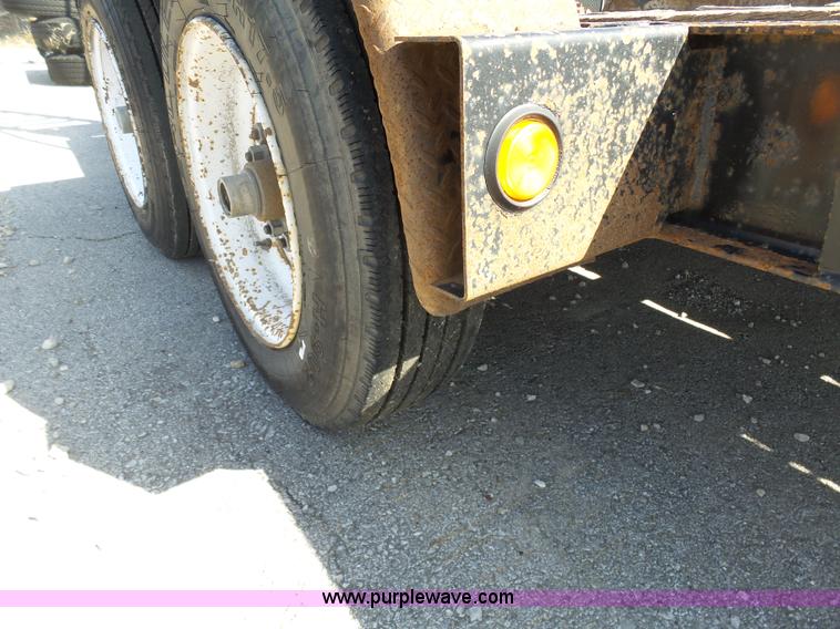 image for item L3174 2005 Trail King TK140-1600 equipment trailer