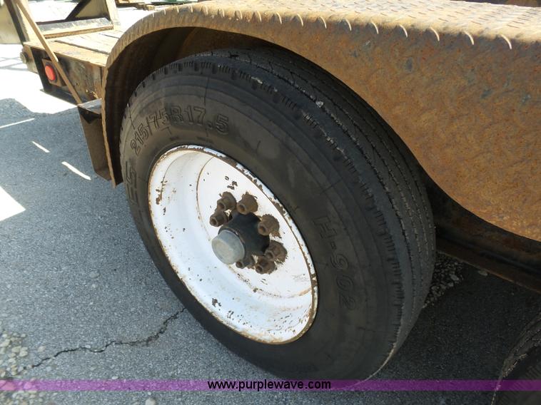 image for item L3174 2005 Trail King TK140-1600 equipment trailer