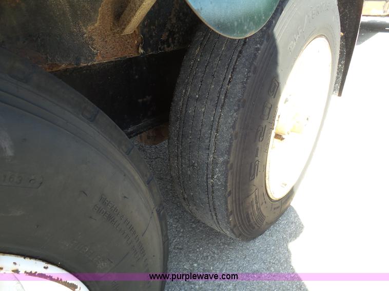 image for item L3175 2005 Trail King TK140-1600 equipment trailer