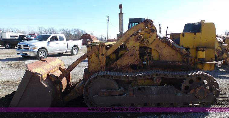 image for item L3181 Caterpillar 955 loader