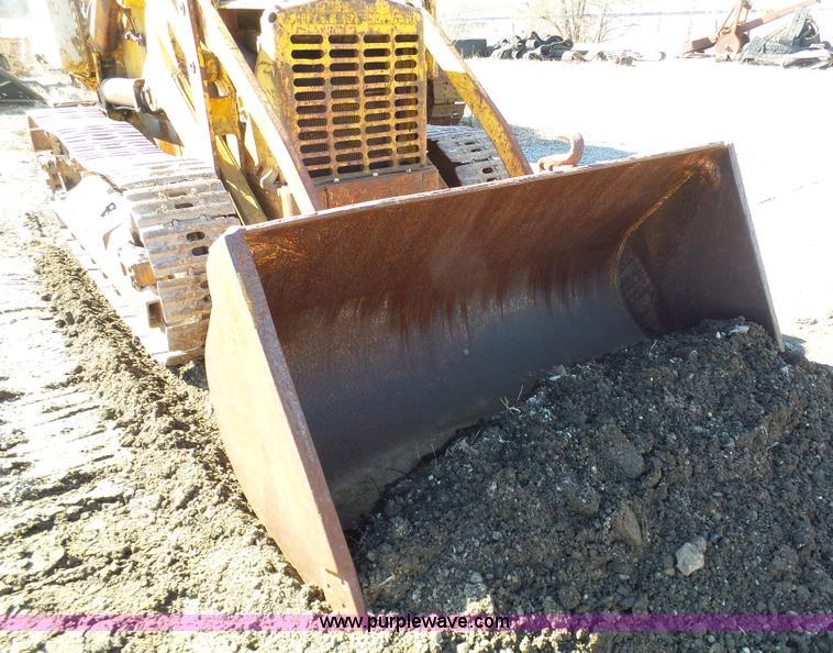 image for item L3181 Caterpillar 955 loader