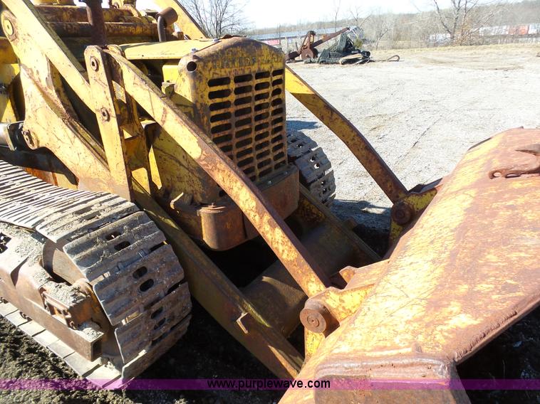 image for item L3181 Caterpillar 955 loader
