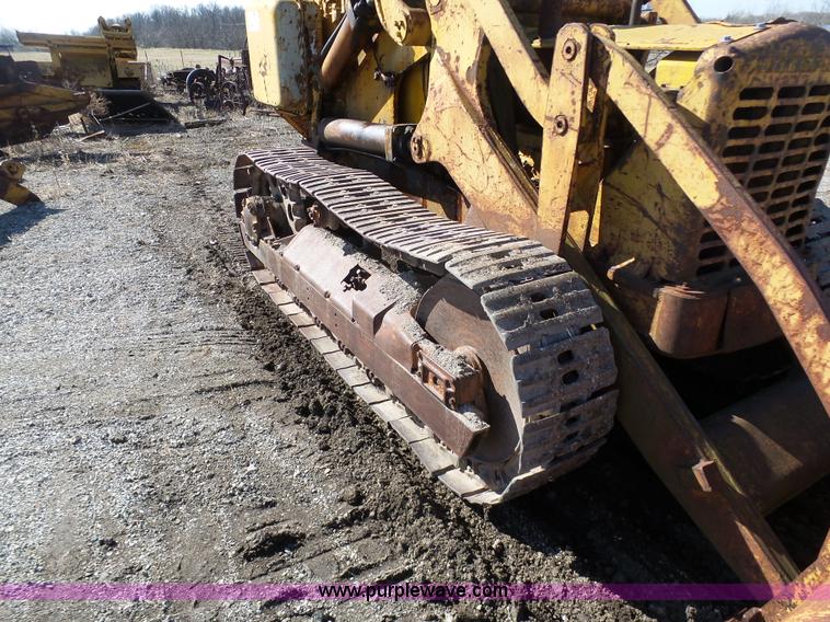 image for item L3181 Caterpillar 955 loader