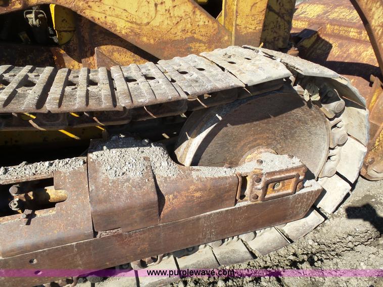 image for item L3181 Caterpillar 955 loader