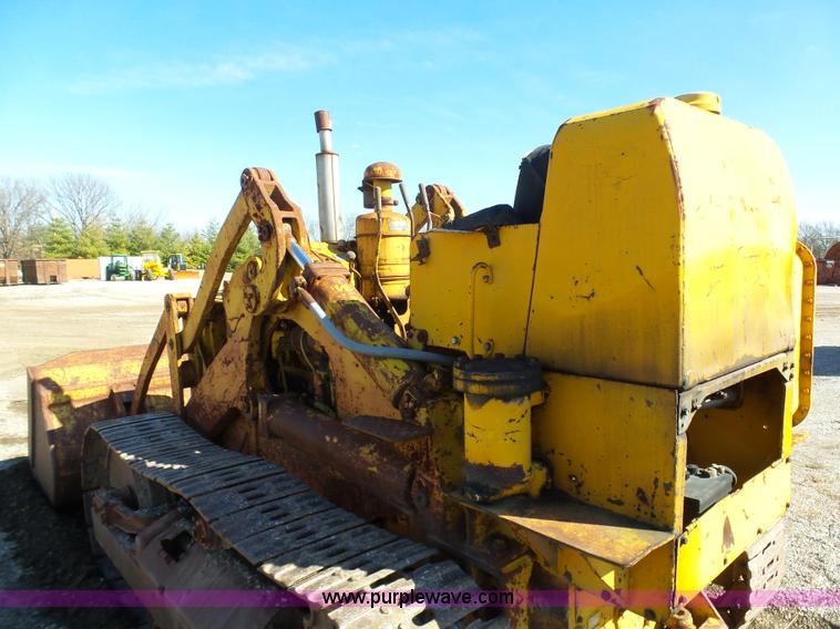 image for item L3181 Caterpillar 955 loader