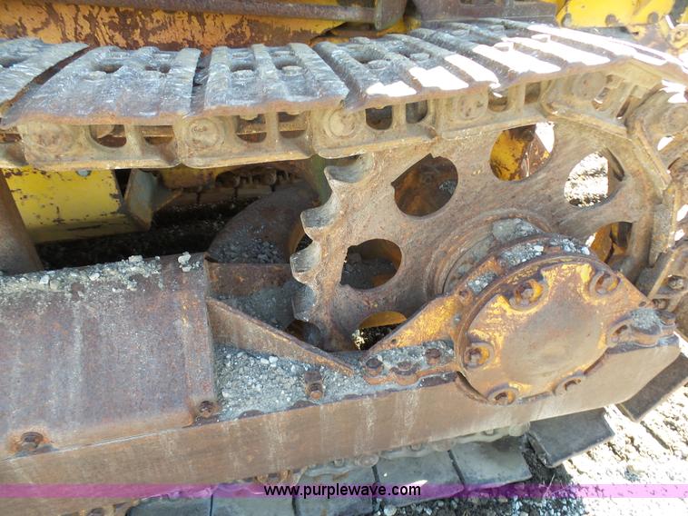image for item L3181 Caterpillar 955 loader