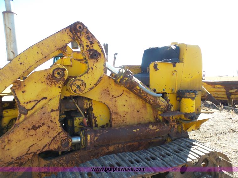 image for item L3181 Caterpillar 955 loader