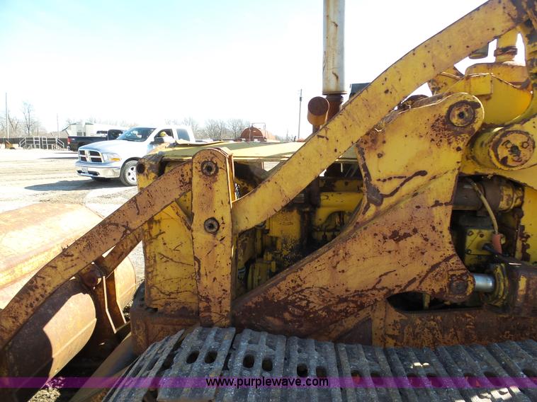 image for item L3181 Caterpillar 955 loader