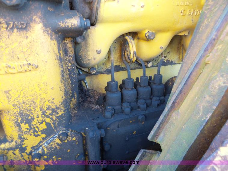 image for item L3181 Caterpillar 955 loader