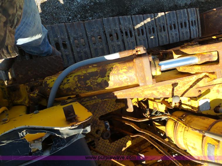 image for item L3181 Caterpillar 955 loader