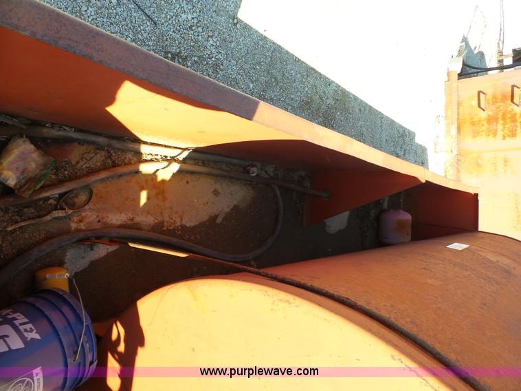 image for item L3183 2,000 gallon fuel tank