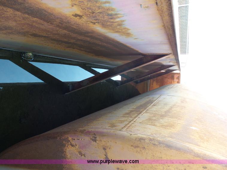 image for item L3184 10,000 gallon fuel tank