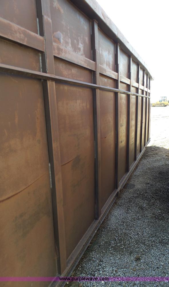 image for item L3188 Roll-off container