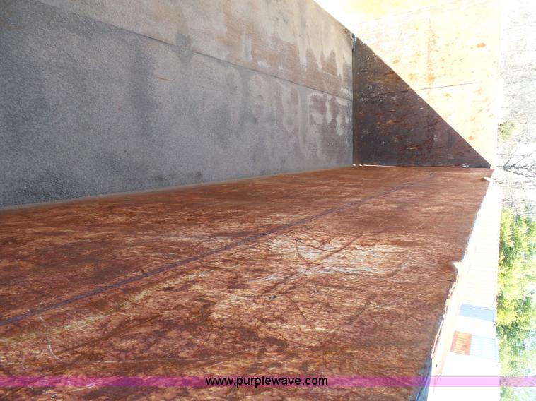 image for item L3188 Roll-off container