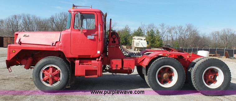 image for item L3189 1975 Mack semi truck
