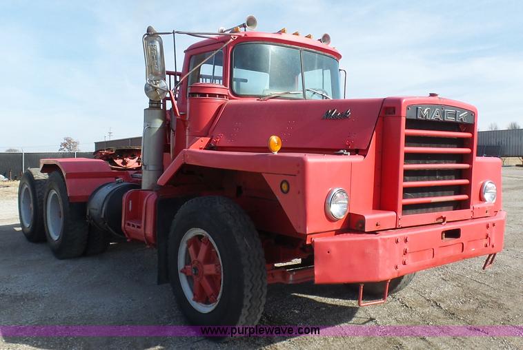 image for item L3189 1975 Mack semi truck
