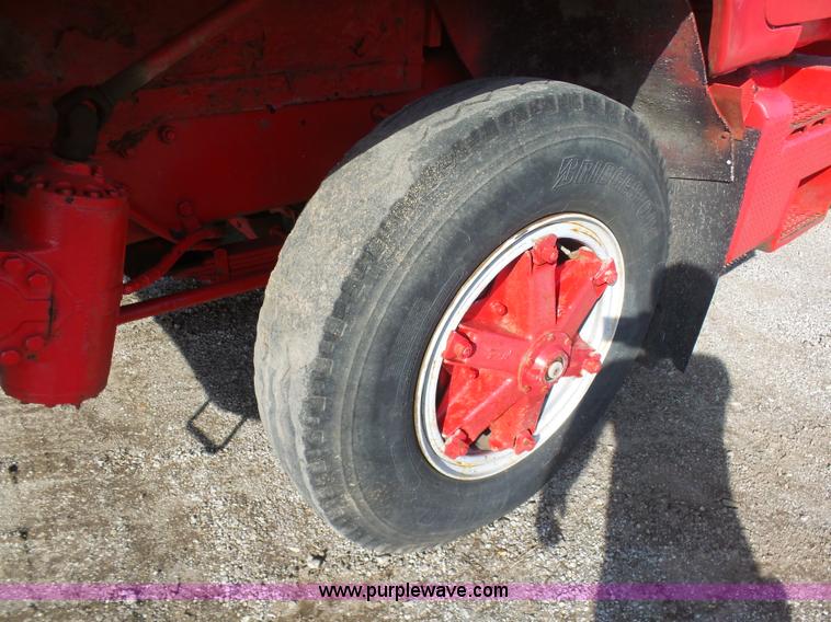 image for item L3189 1975 Mack semi truck