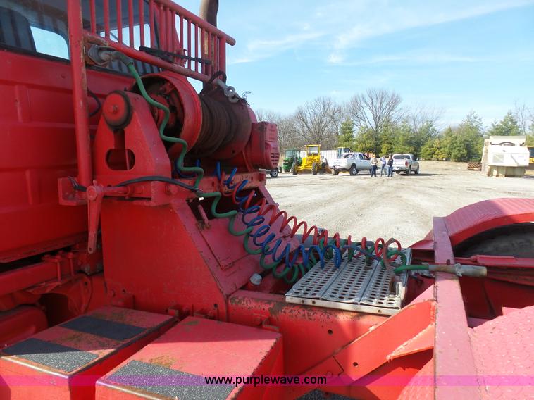 image for item L3189 1975 Mack semi truck