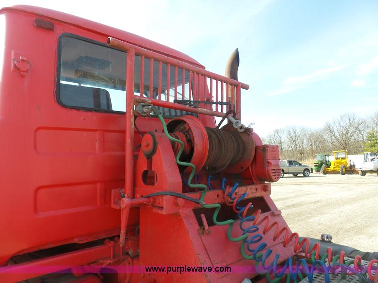 image for item L3189 1975 Mack semi truck