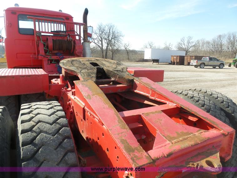 image for item L3189 1975 Mack semi truck