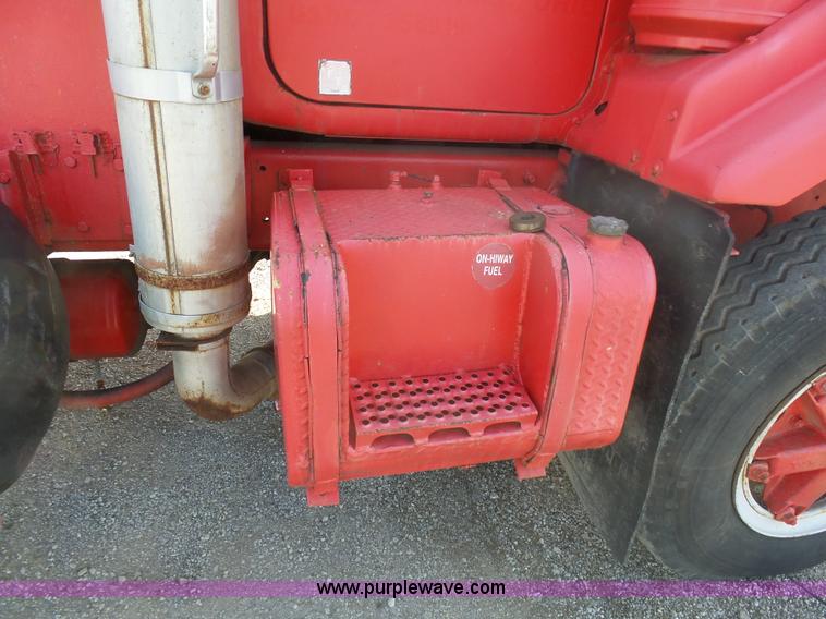 image for item L3189 1975 Mack semi truck