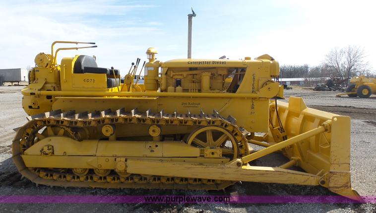 image for item L3194 1947 Caterpillar D7 dozer