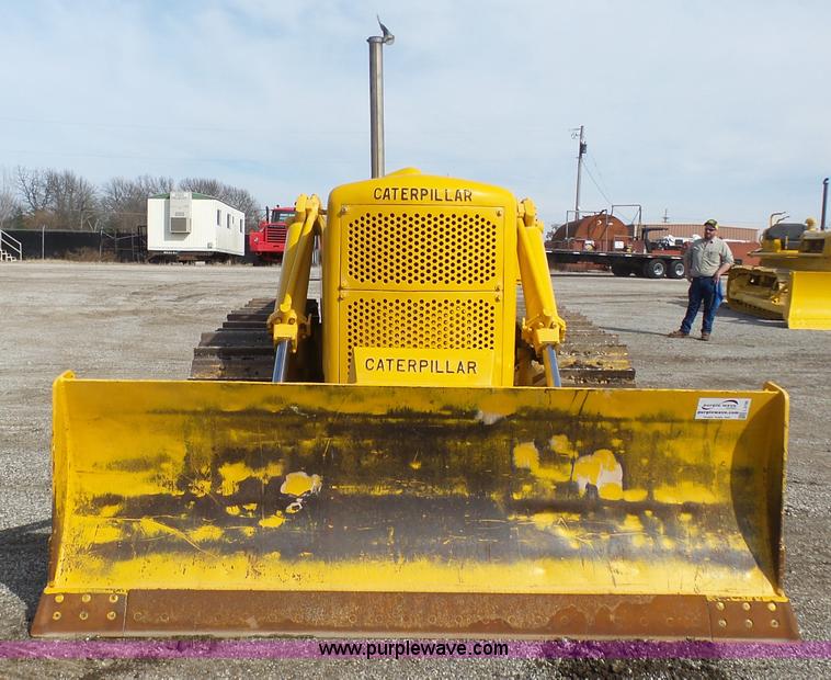 image for item L3195 1952 Caterpillar D6 dozer