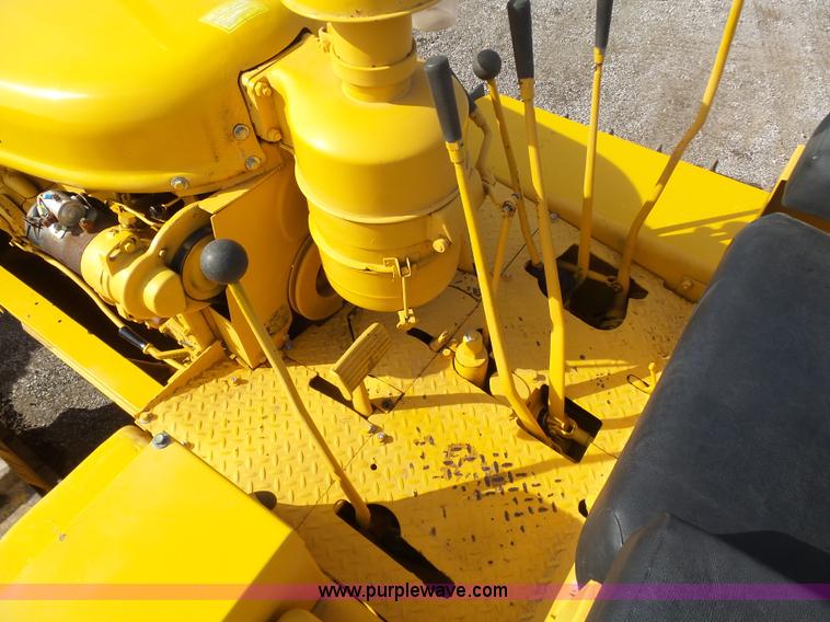 image for item L3195 1952 Caterpillar D6 dozer