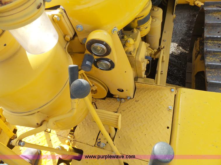 image for item L3195 1952 Caterpillar D6 dozer