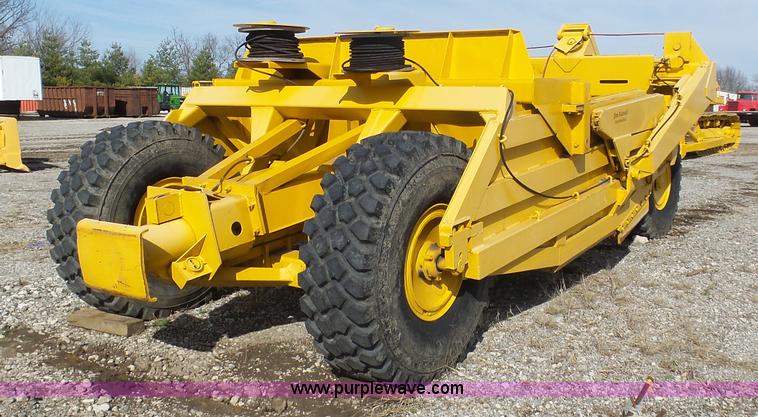 image for item L3198 Allis Chalmers 108 scraper