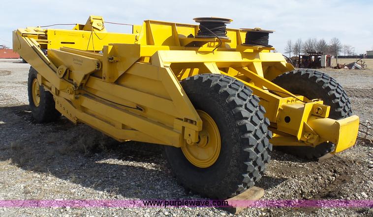 image for item L3198 Allis Chalmers 108 scraper