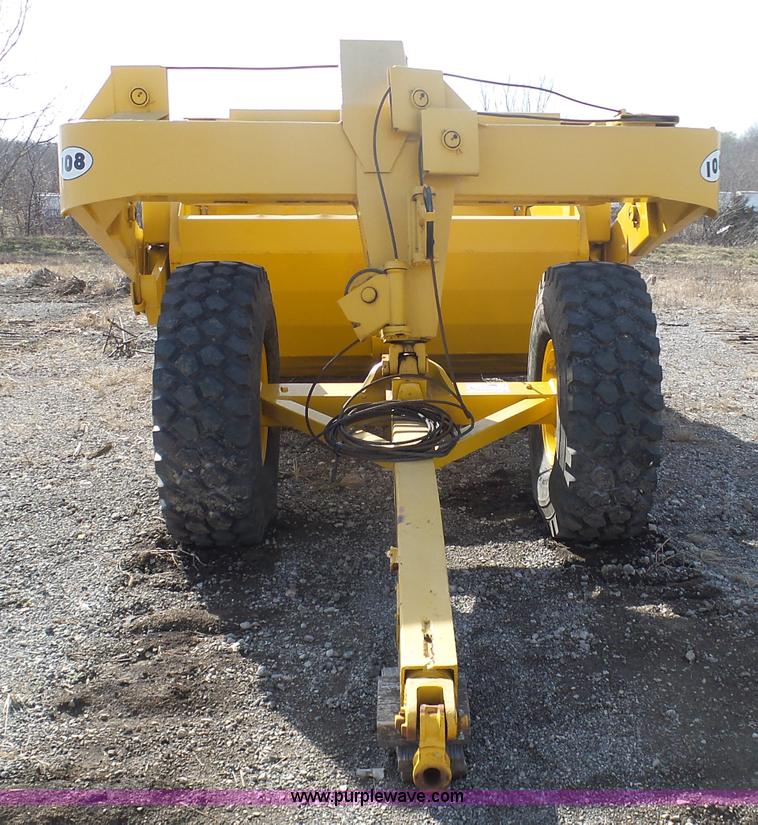 image for item L3198 Allis Chalmers 108 scraper