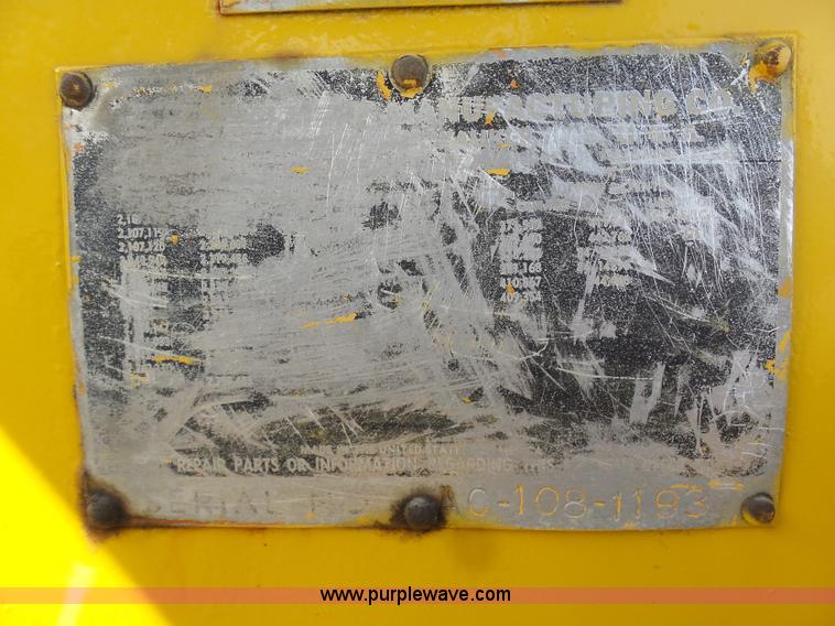image for item L3198 Allis Chalmers 108 scraper