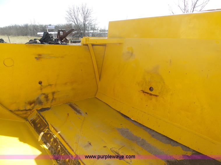 image for item L3198 Allis Chalmers 108 scraper