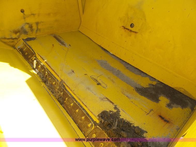 image for item L3198 Allis Chalmers 108 scraper