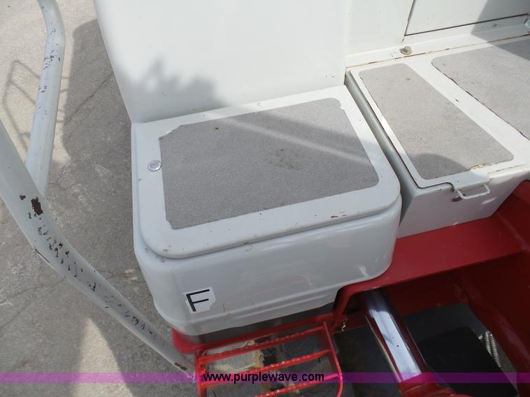 image for item L3199 2012 Takeuchi TB1140 compact excavator