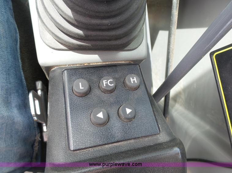 image for item L3199 2012 Takeuchi TB1140 compact excavator