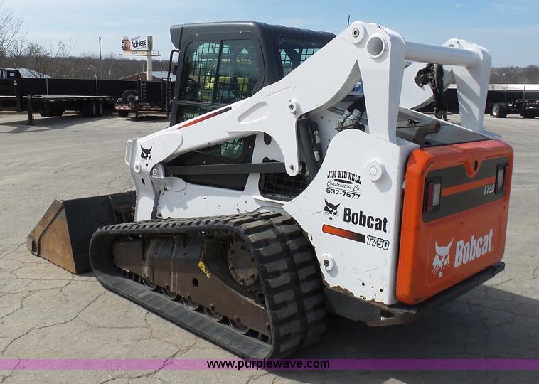 image for item L3200 2013 Bobcat T750 skid steer