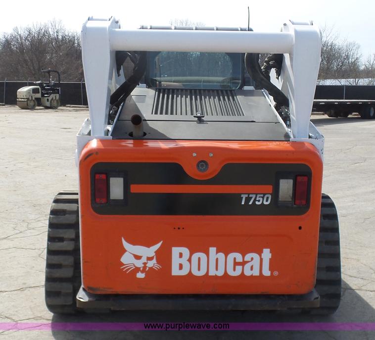 image for item L3200 2013 Bobcat T750 skid steer