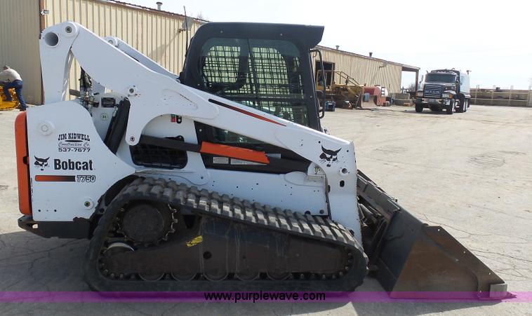 image for item L3200 2013 Bobcat T750 skid steer