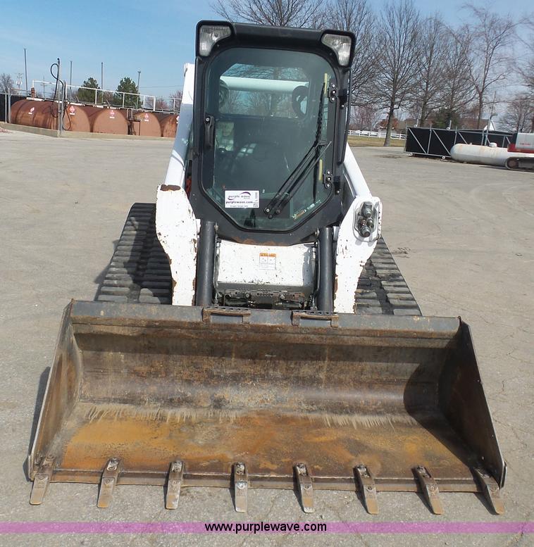 image for item L3200 2013 Bobcat T750 skid steer