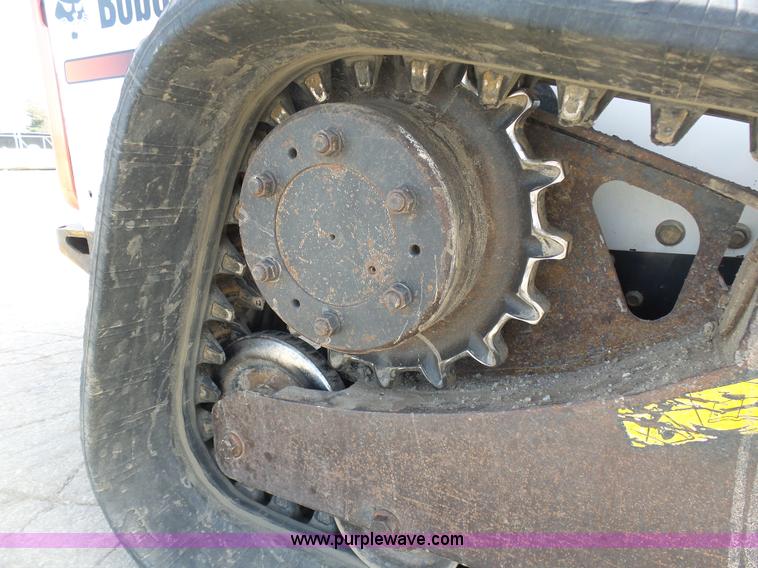 image for item L3200 2013 Bobcat T750 skid steer