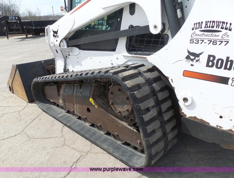 image for item L3200 2013 Bobcat T750 skid steer