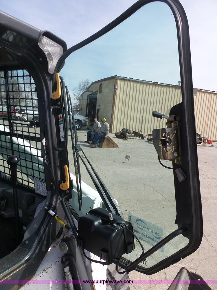 image for item L3200 2013 Bobcat T750 skid steer