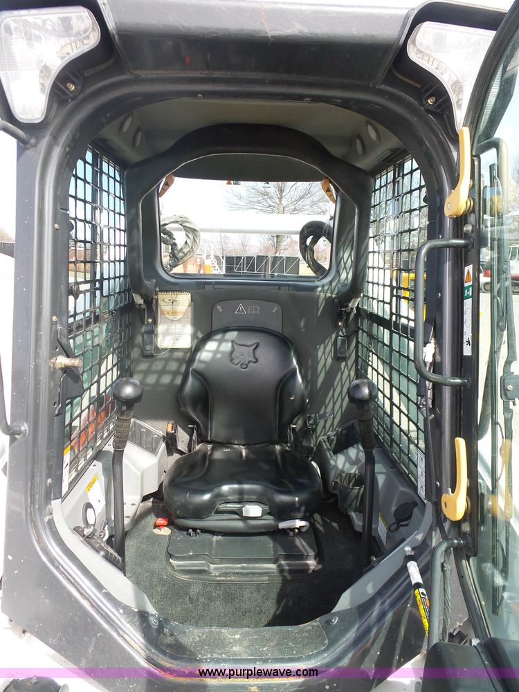 image for item L3200 2013 Bobcat T750 skid steer
