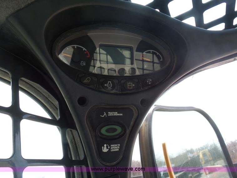 image for item L3200 2013 Bobcat T750 skid steer
