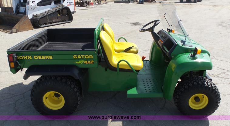 image for item L3202 John Deere Gator utility vehicle