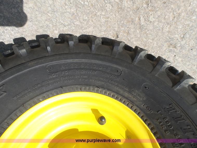 image for item L3202 John Deere Gator utility vehicle