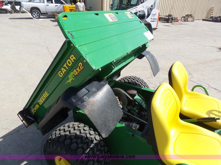 image for item L3202 John Deere Gator utility vehicle