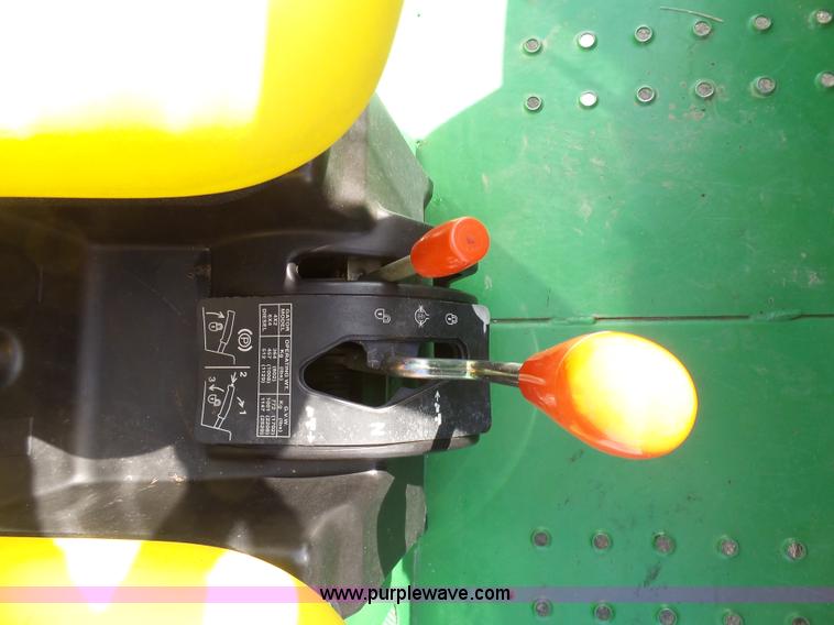 image for item L3202 John Deere Gator utility vehicle